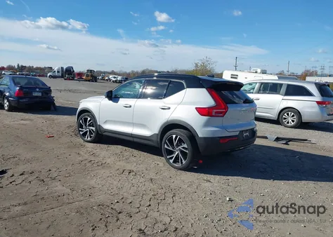2021 Volvo Xc40 T5 R-Design из США, поврежденный, VIN YV4162UM3M3579729